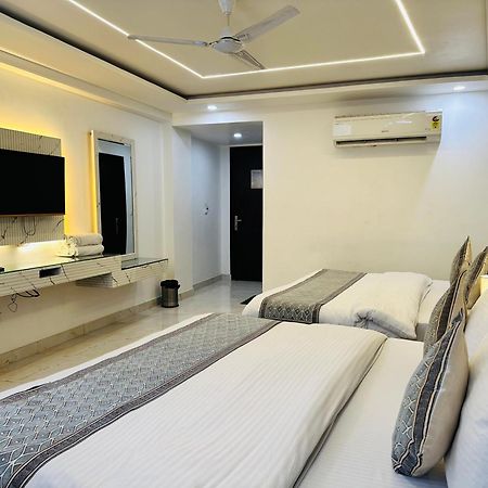 Hotel Krishna Deluxe-By Rcg Hotels New Delhi Luaran gambar