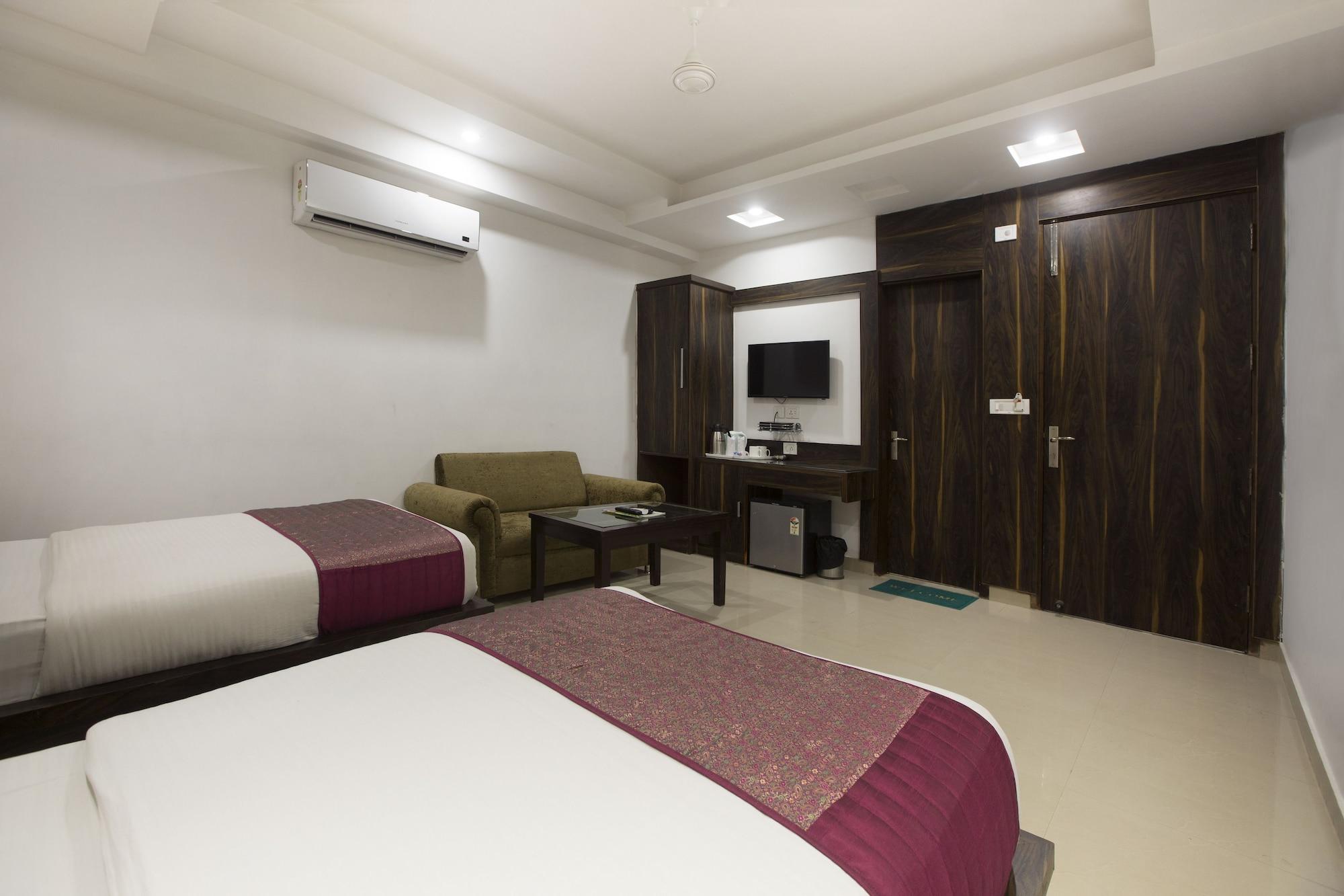 Hotel Krishna Deluxe-By Rcg Hotels New Delhi Luaran gambar