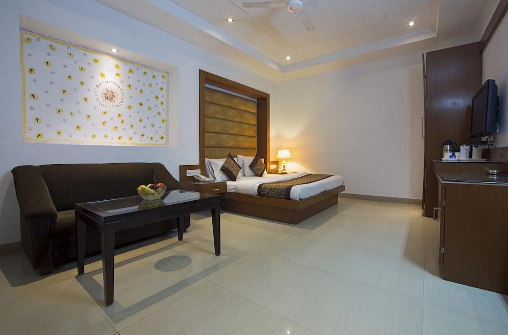 Hotel Krishna Deluxe-By Rcg Hotels New Delhi Luaran gambar