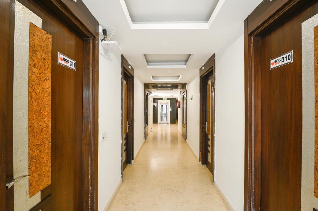 Hotel Krishna Deluxe-By Rcg Hotels New Delhi Luaran gambar