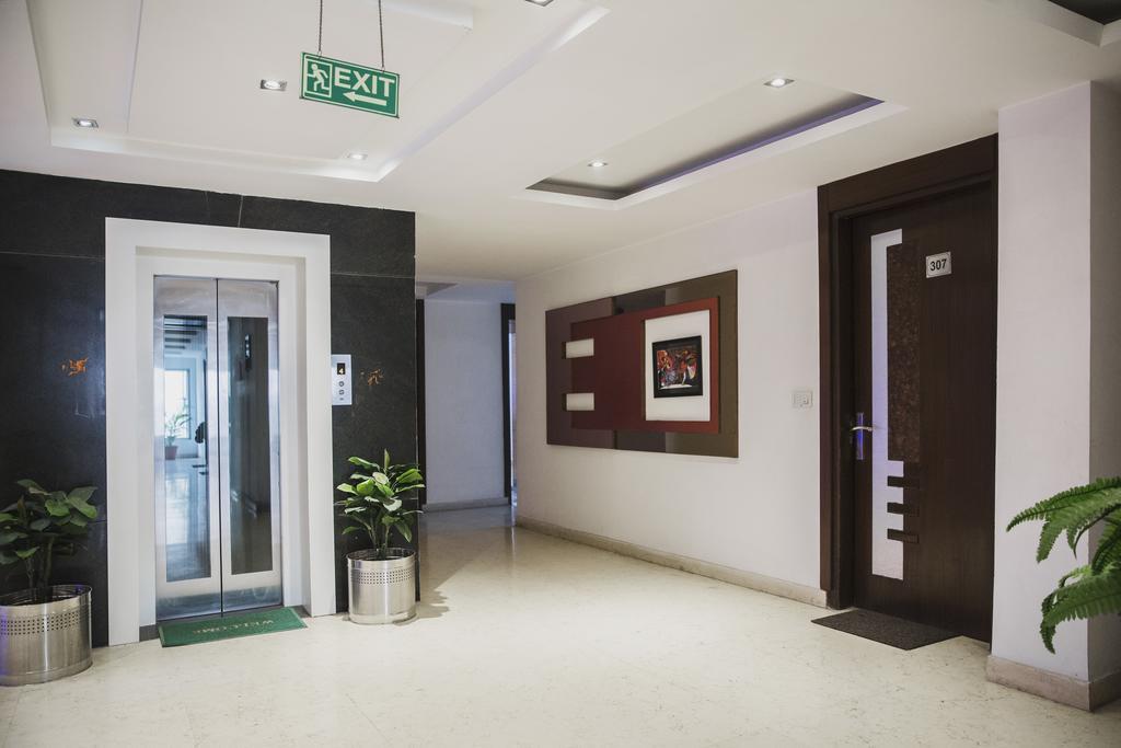 Hotel Krishna Deluxe-By Rcg Hotels New Delhi Luaran gambar