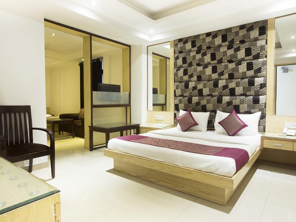 Hotel Krishna Deluxe-By Rcg Hotels New Delhi Luaran gambar