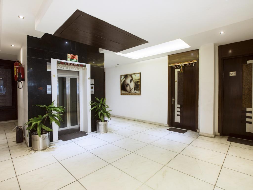 Hotel Krishna Deluxe-By Rcg Hotels New Delhi Luaran gambar