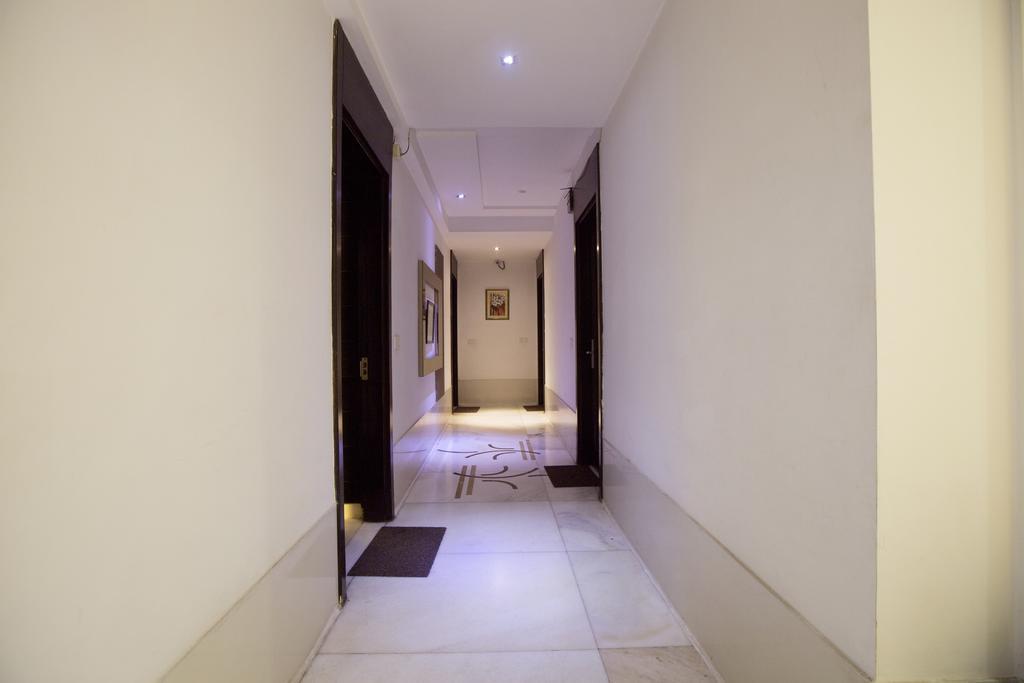 Hotel Krishna Deluxe-By Rcg Hotels New Delhi Luaran gambar