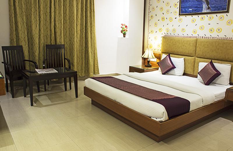 Hotel Krishna Deluxe-By Rcg Hotels New Delhi Luaran gambar